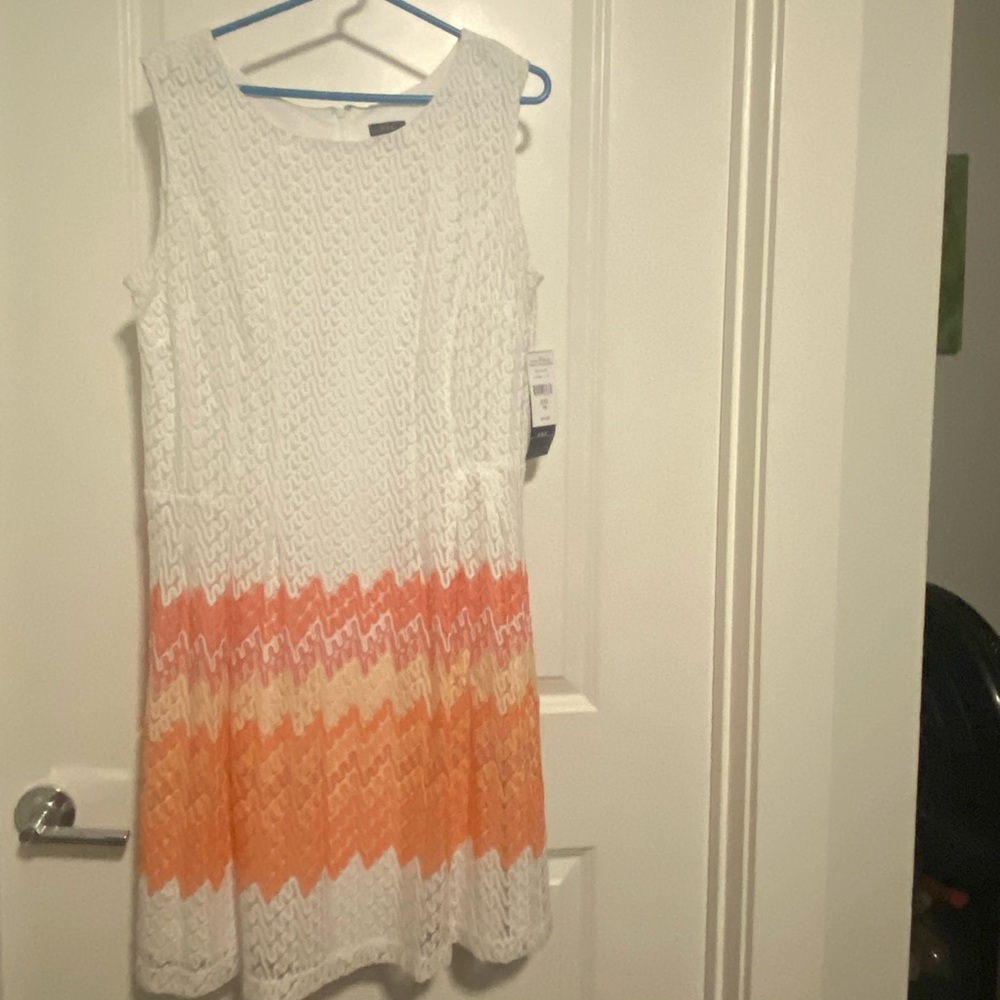 NWT WOMEN’S CROCHET DRESS